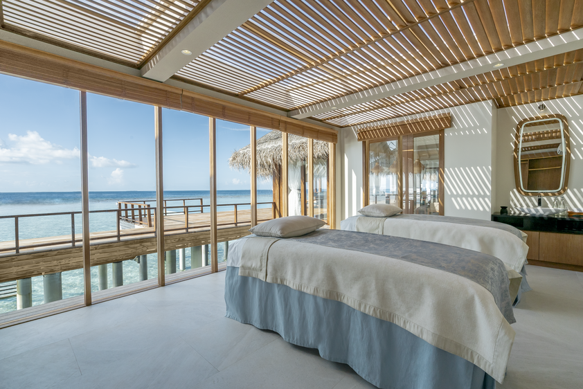 Anantara_Kihavah_Spa_Over_Water_Pool_Residence_Spa_Treatment_Room