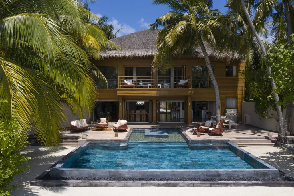 Huvafen-Fushi-Cube-Exterior-Front-View-Pool-_-Terrace-2