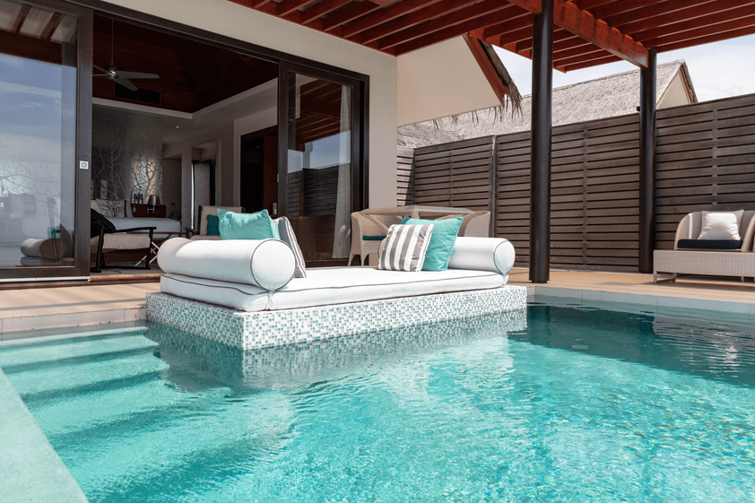 Niyama_Private_Islands_Maldives_Exterior_View_Deluxe_Water_Pool_Villa_Jacuzzi-min