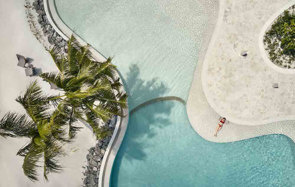 PATINA_MALDIVES_F_B_FARI-BEACH-CLUB_AERIAL